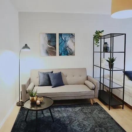 Apartament Sapphire Apartment: Free Parking + Netflix + Bathtub *