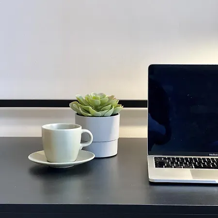 Apartamento Sapphire Apartment: Free Parking + Netflix + Bathtub *