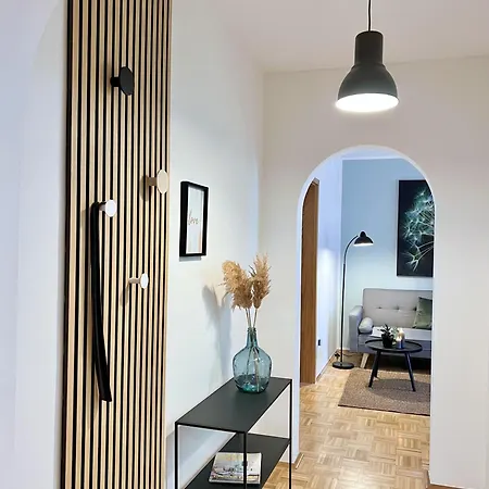 Sapphire Apartment: Free Parking + Netflix + Bathtub Apartament *