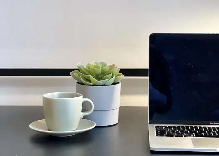 公寓 Sapphire Apartment: Free Parking + Netflix + Bathtub *