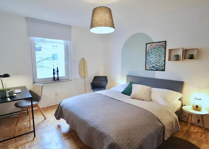 Sapphire Apartment: Free Parking + Netflix + Bathtub Lejlighed